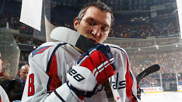 Alex-Ovechkin-stick-Wippert.jpg